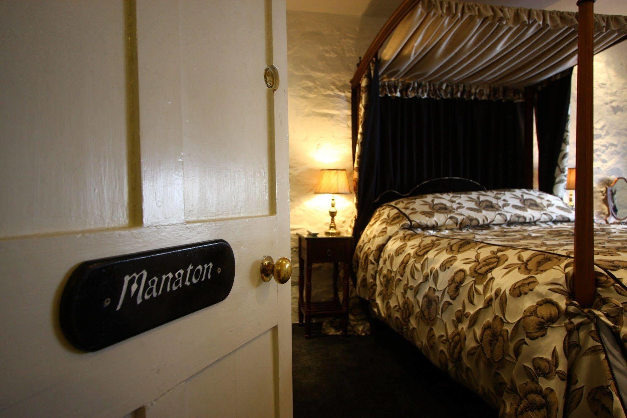 The Oxenham Arms Hotel Devon South Zeal Экстерьер фото