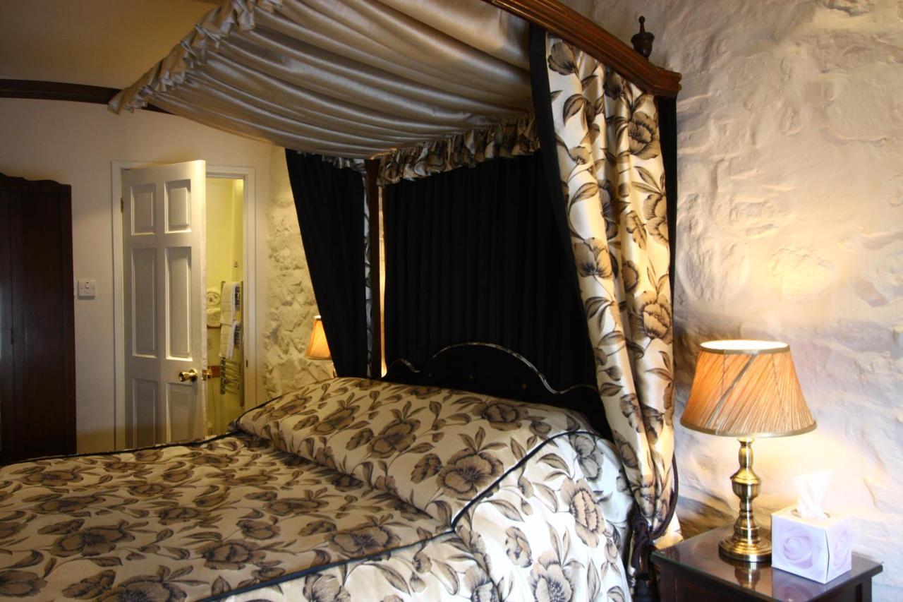 The Oxenham Arms Hotel Devon South Zeal Экстерьер фото